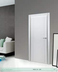 Puerta lacada Diseño Grupo A en block Ciega BL Modelo 200
