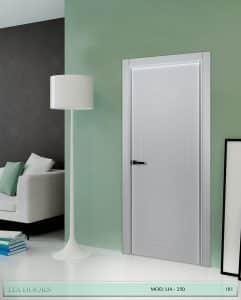 Puerta lacada Diseño Grupo A en block Ciega BL Modelo 250