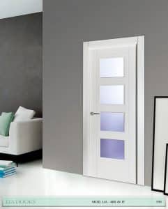 Puerta lacada Diseño Grupo A en block 4V BL Modelo 400 IT