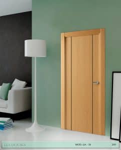 Puerta barniz Roble o Haya Vaporizada Veta al hilo Greca Wengue en block Ciega BL Modelo 30