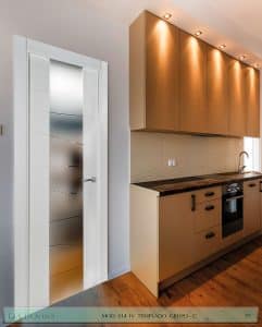 Puerta lacada Diseño Grupo C en block vidrio templado 8mm BL Modelo 814 1V