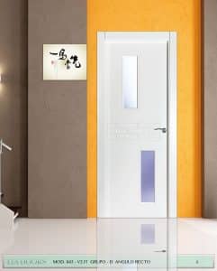 Puerta lacada diseño Grupo D en block 2VP BL Modelo 845 IT