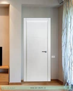 Puerta lacada Diseño Grupo B en block Ciega BL Modelo 824