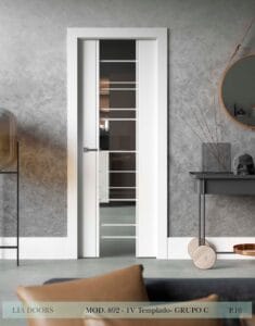 Puerta lacada Diseño Grupo C en block vidrio templado 8mm BL Modelo 892 1V