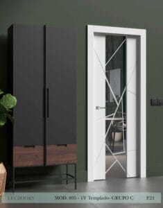 Puerta lacada Diseño Grupo C en block vidrio templado 8mm BL Modelo 895 1V