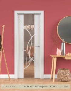 Puerta lacada Diseño Grupo C en block vidrio templado 8mm BL Modelo 897 1V