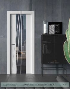 Puerta lacada Diseño Grupo C en block vidrio templado 8mm BL Modelo 877 1V