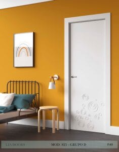 Puerta lacada Diseño Grupo D en block Ciega BL Modelo 825