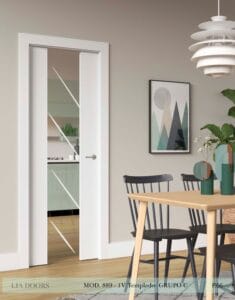 Puerta lacada Diseño Grupo C en block vidrio templado 8mm BL Modelo 889 1V