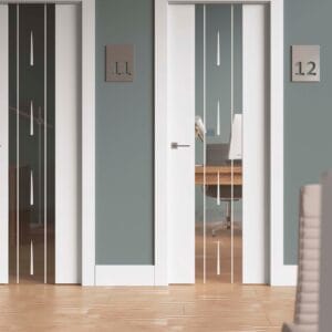 Puerta lacada Diseño Grupo C en block vidrio templado 8mm BL Modelo 879 1V