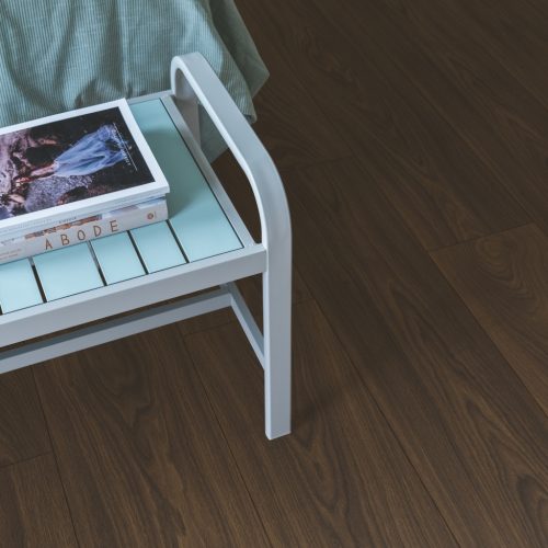 Suelo laminado AC4 Roble marrón moca QUICK STEP Classic CLM5797 - Imagen 5