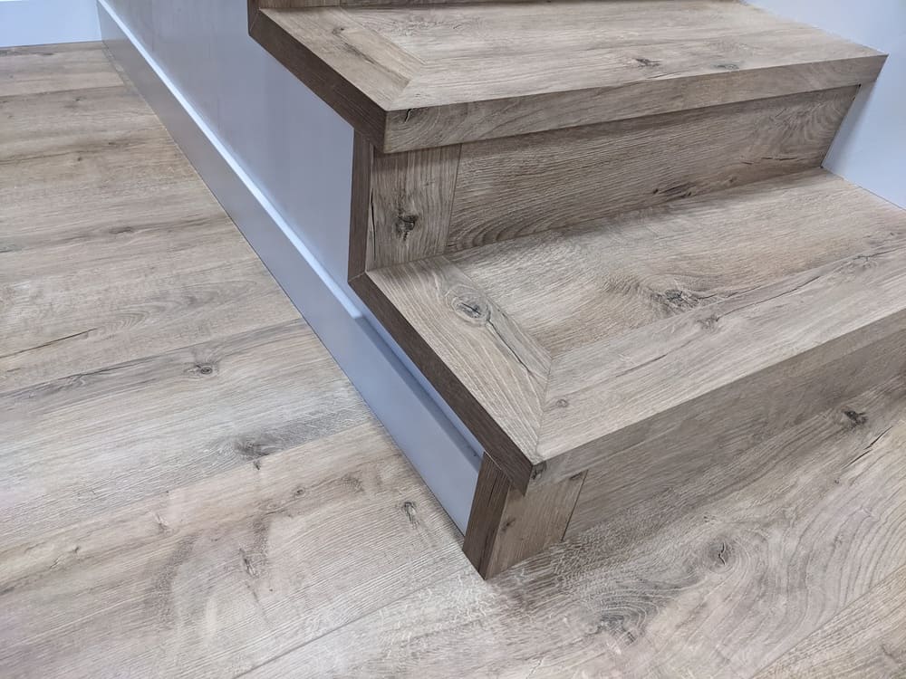 Proyecto Tarimas en Escaleras