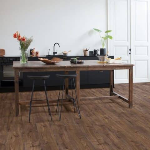 suelo vinílico spc click roble otoño chocolate quick step alpha vinyl bloom 02 (1)