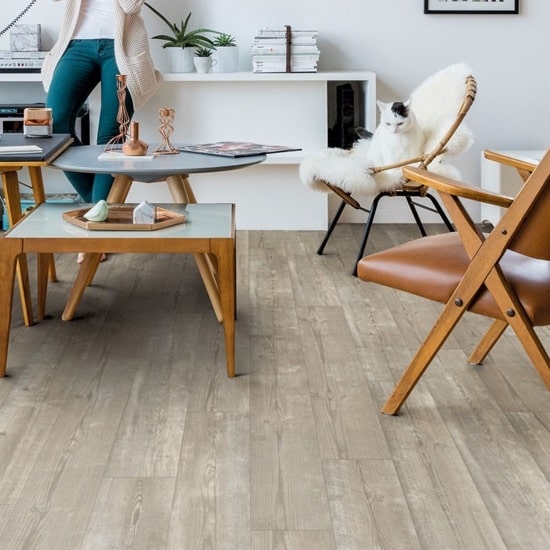 suelo vinílico spc quick step click alpha vinyl bloom pino neblina matinal 02 (1)