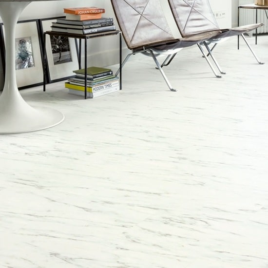 suelo vinílico spc click quick step alpha vinyl oro mármol carrara blanco avstu40136 02 (1)