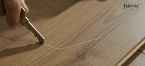 Qué suelo es más resistente a los arañazos ¿Un suelo laminado o un suelo vinilico SPC?