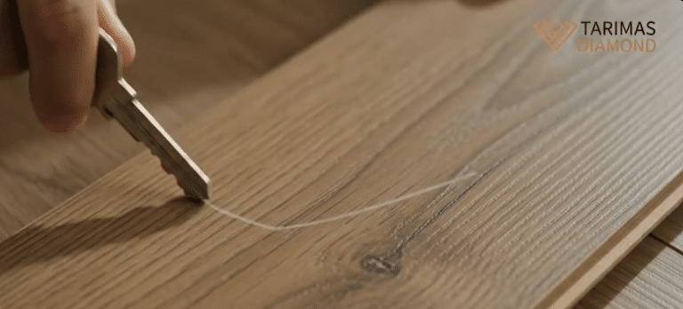 Suelo laminado o vinílico: ¿cuál es mejor para tu casa?