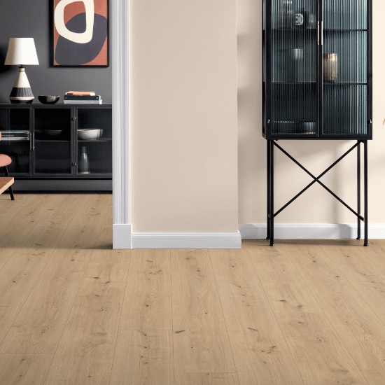 suelo laminado ac5 egger natureSense aqua long roble cadiz natural el2136 02 (1)