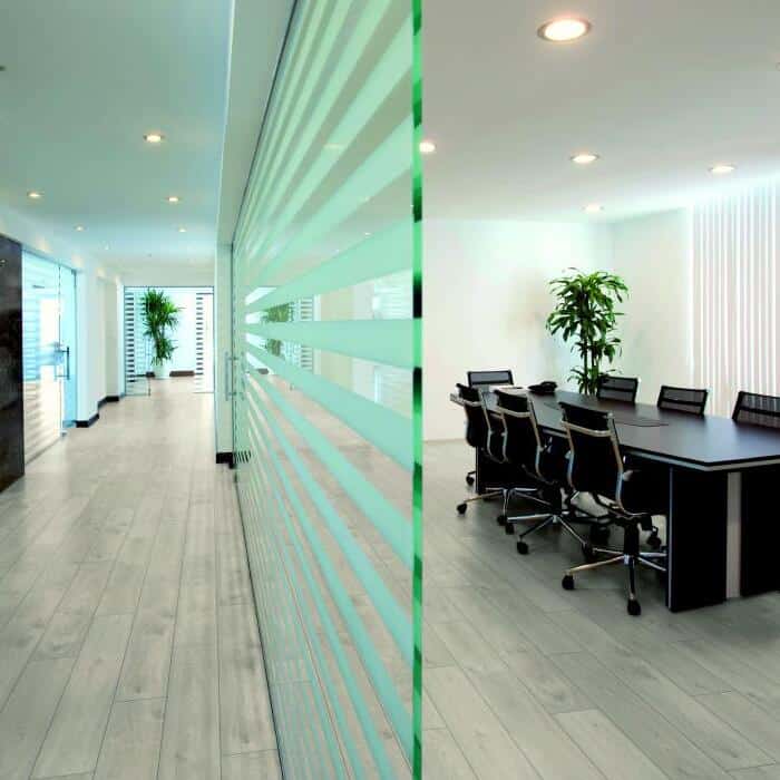 suelo laminado ac5 kronoswiss liberty roble engelberg 3034 cn 03 (1)